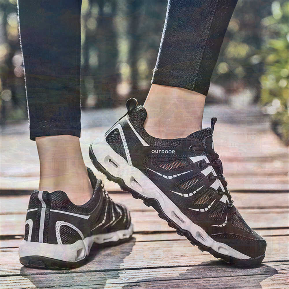Sumer Round Tip Silver Sneaker - Women Formal Wear Black ulasan dan harga