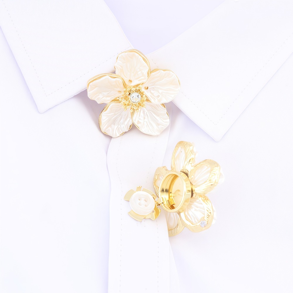 A Pair Vintage Petal Button Co - Vintage Women'S Formal Wear ulasan dan harga