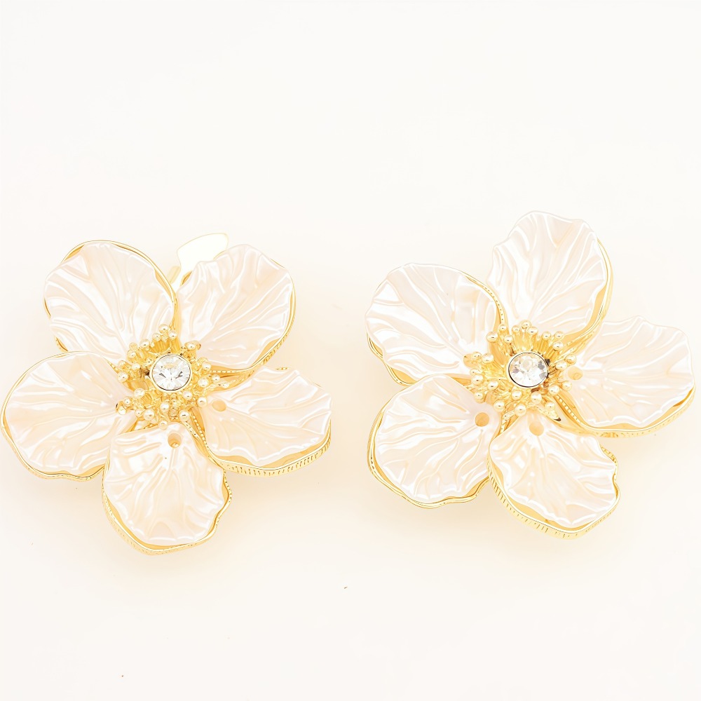 A Pair Vintage Petal Button Co - Vintage Women'S Formal Wear ulasan dan harga