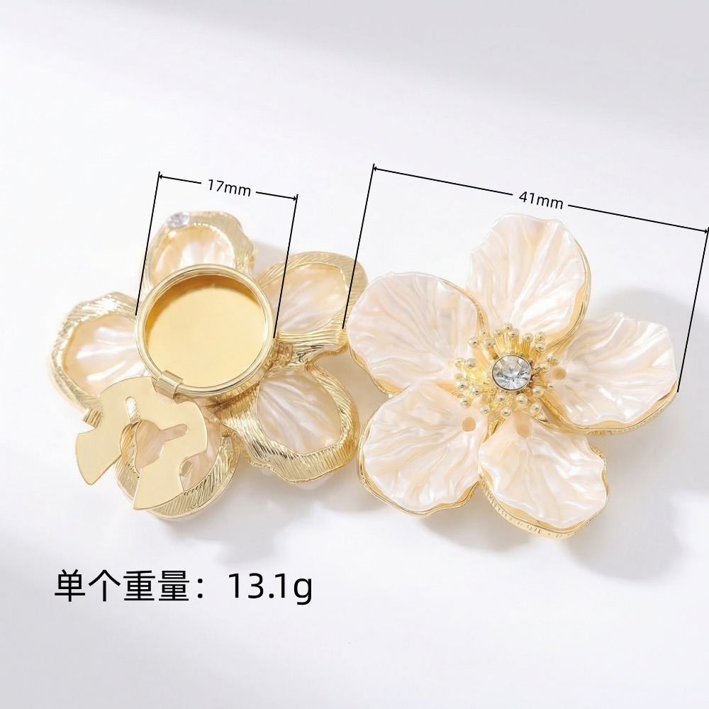 A Pair Vintage Petal Button Co - Vintage Women'S Formal Wear ulasan dan harga
